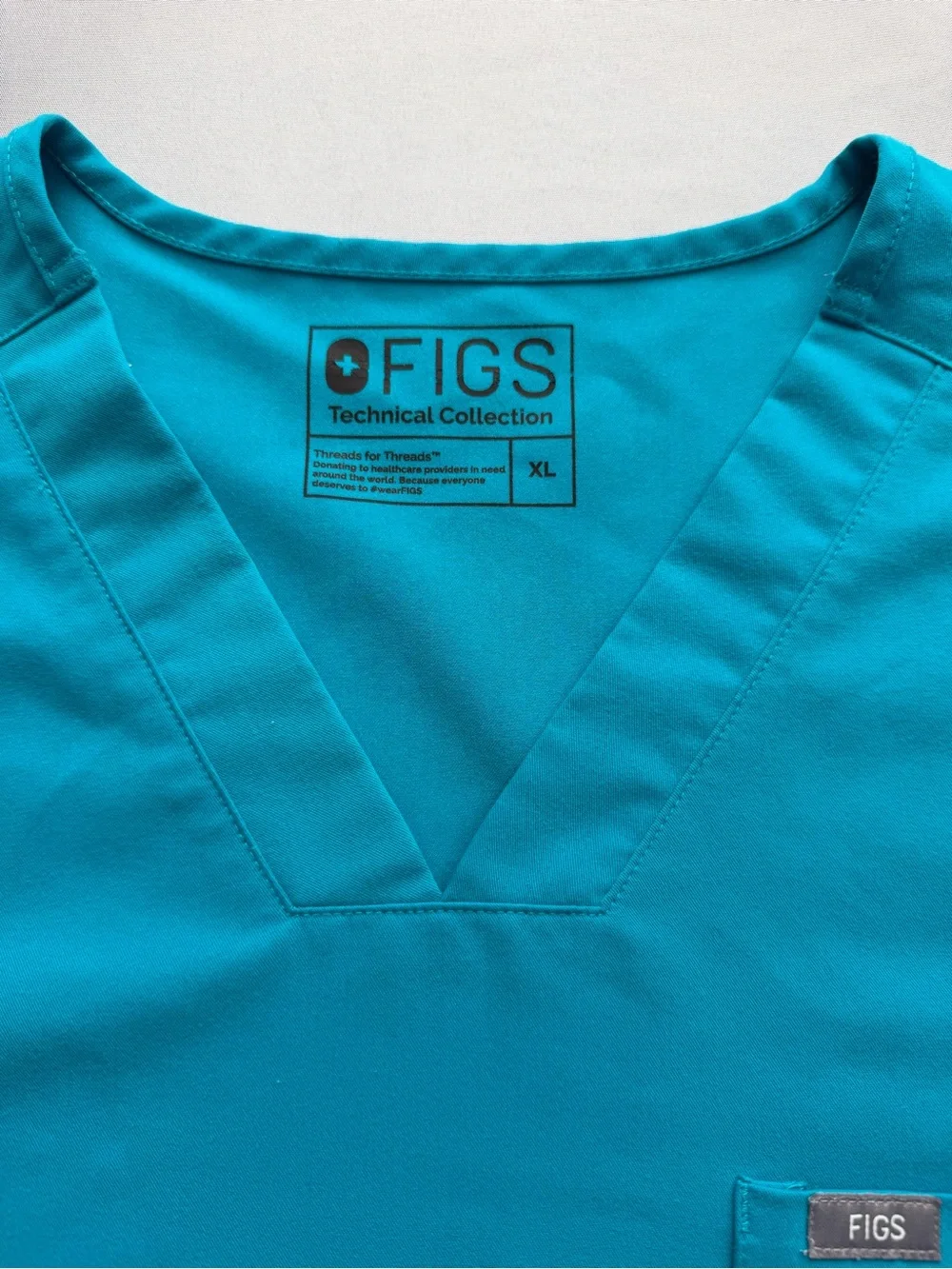 FIGS Men's Teal Scrub Pants & Top Set